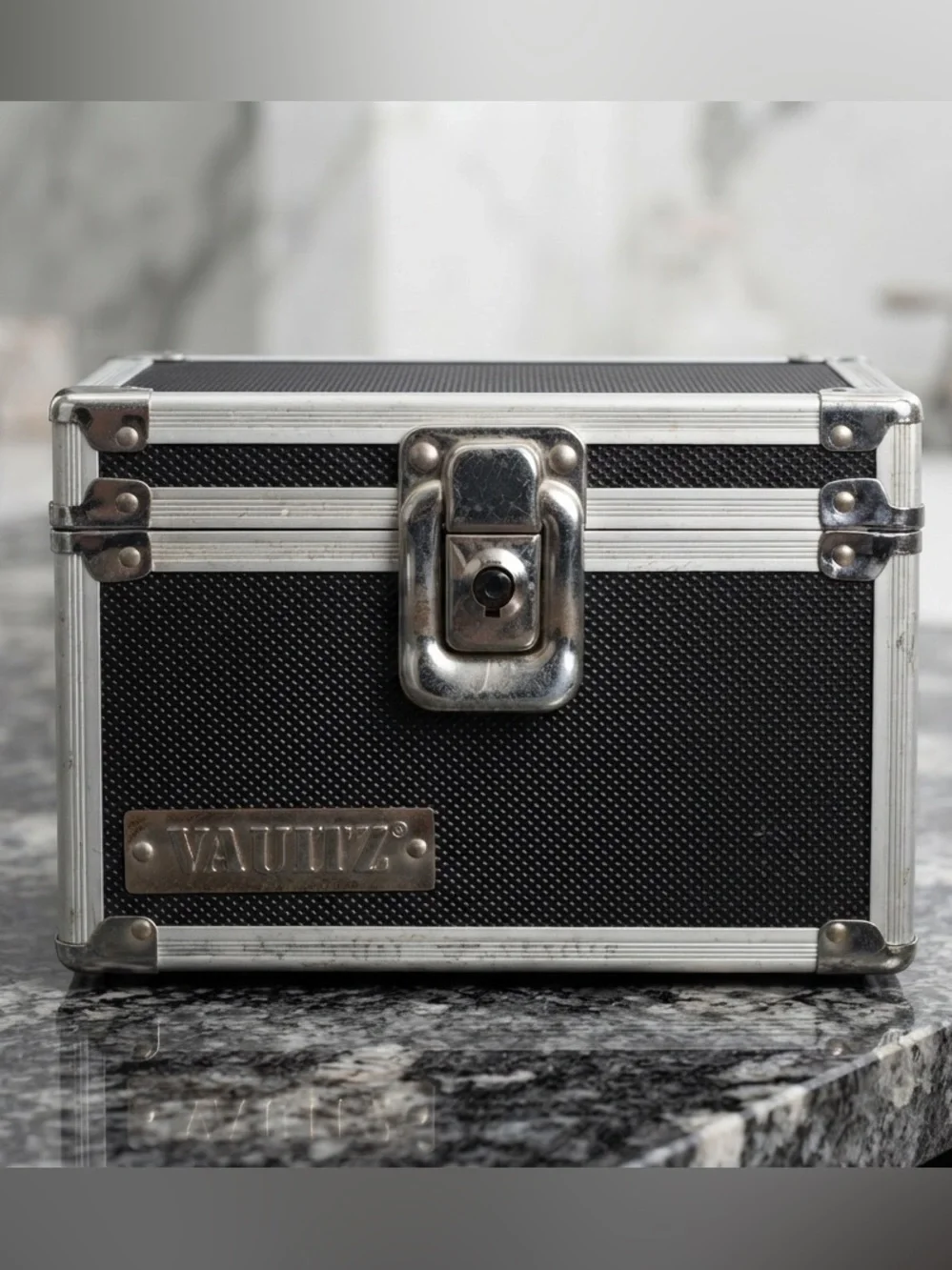 Vaultz Unlocked 4x6 Index Card Storage Box Mini Safe Case (No Key)